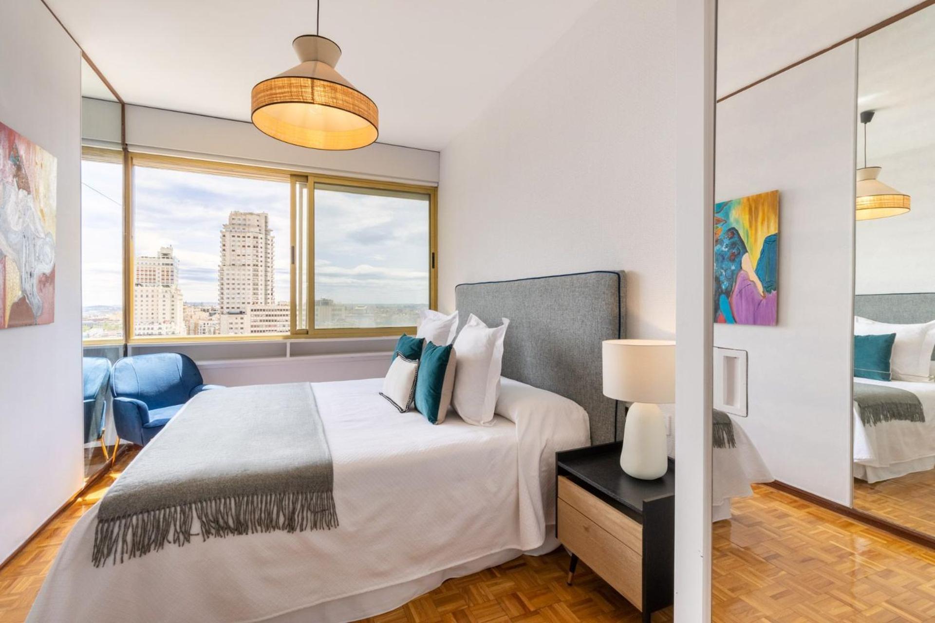 Apartamento Bright For 4 With Stunning Views Princesa Ii Madrid
